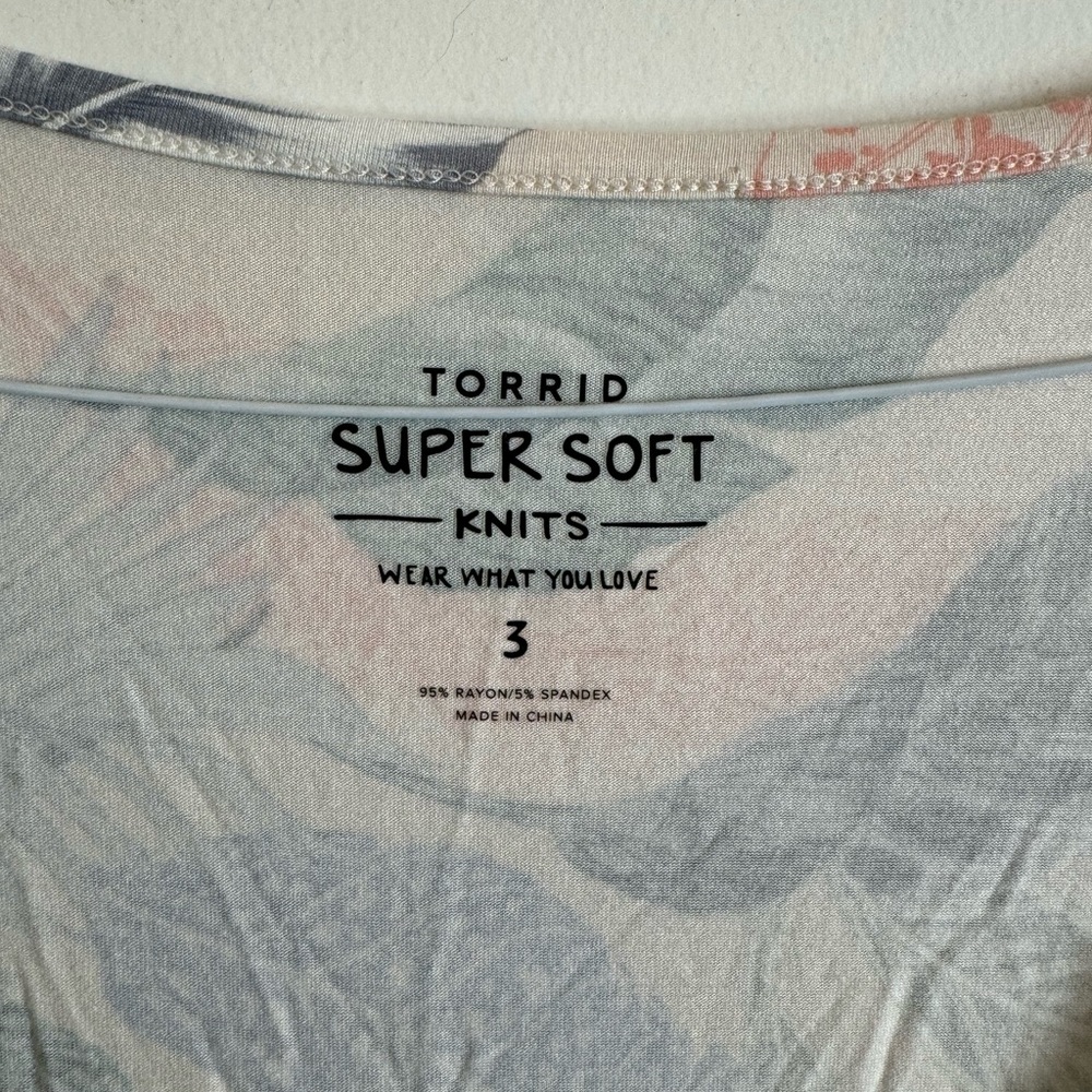 Torrid Button Down Knit - Size 3x - Euc - image 3